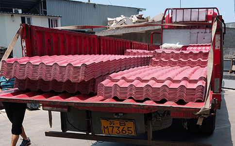 如何鑒別合成樹脂瓦的質(zhì)量？